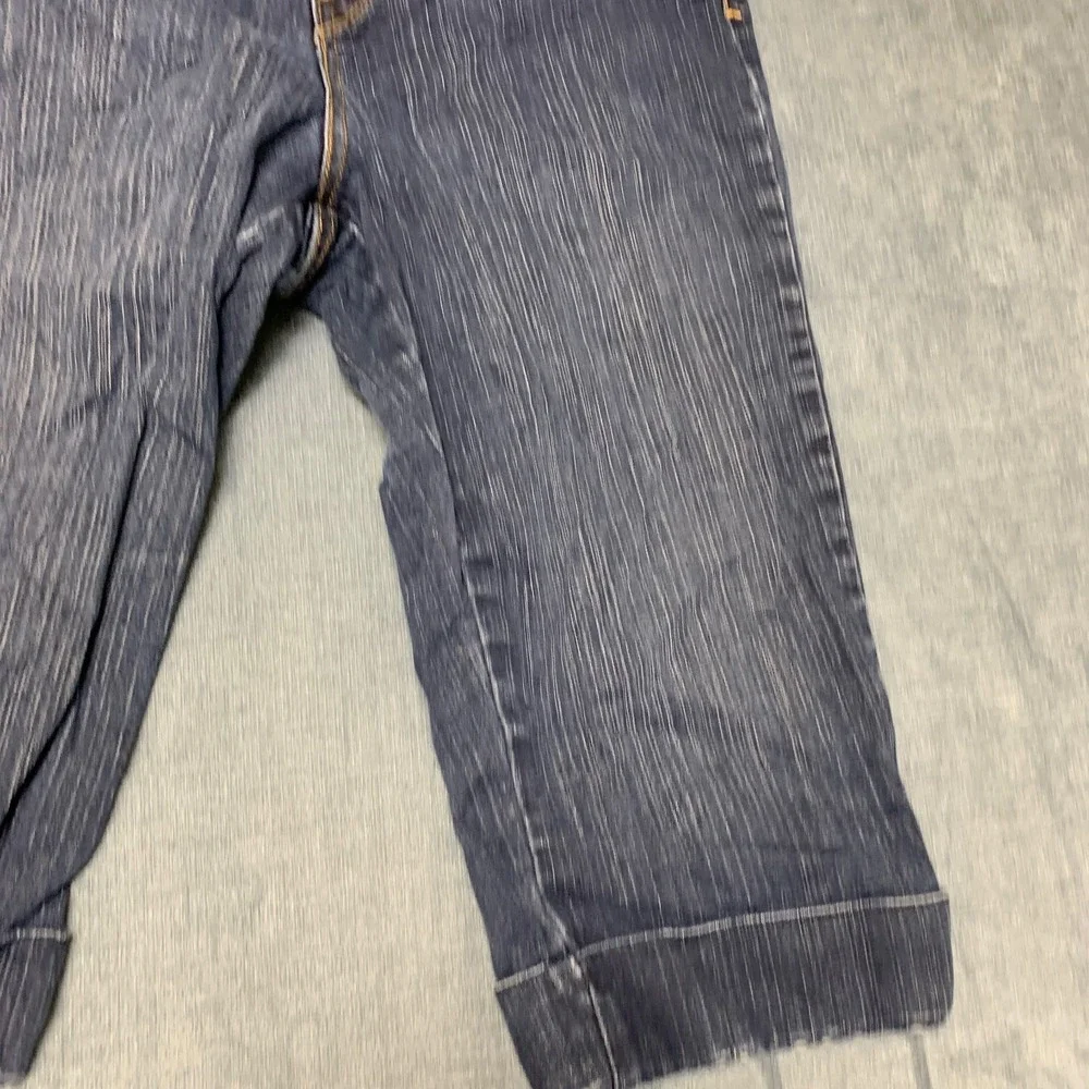 Levi's Perfectly Slimming Capri Jeans Womens 8P Blue Denim Dark Wash Stretch